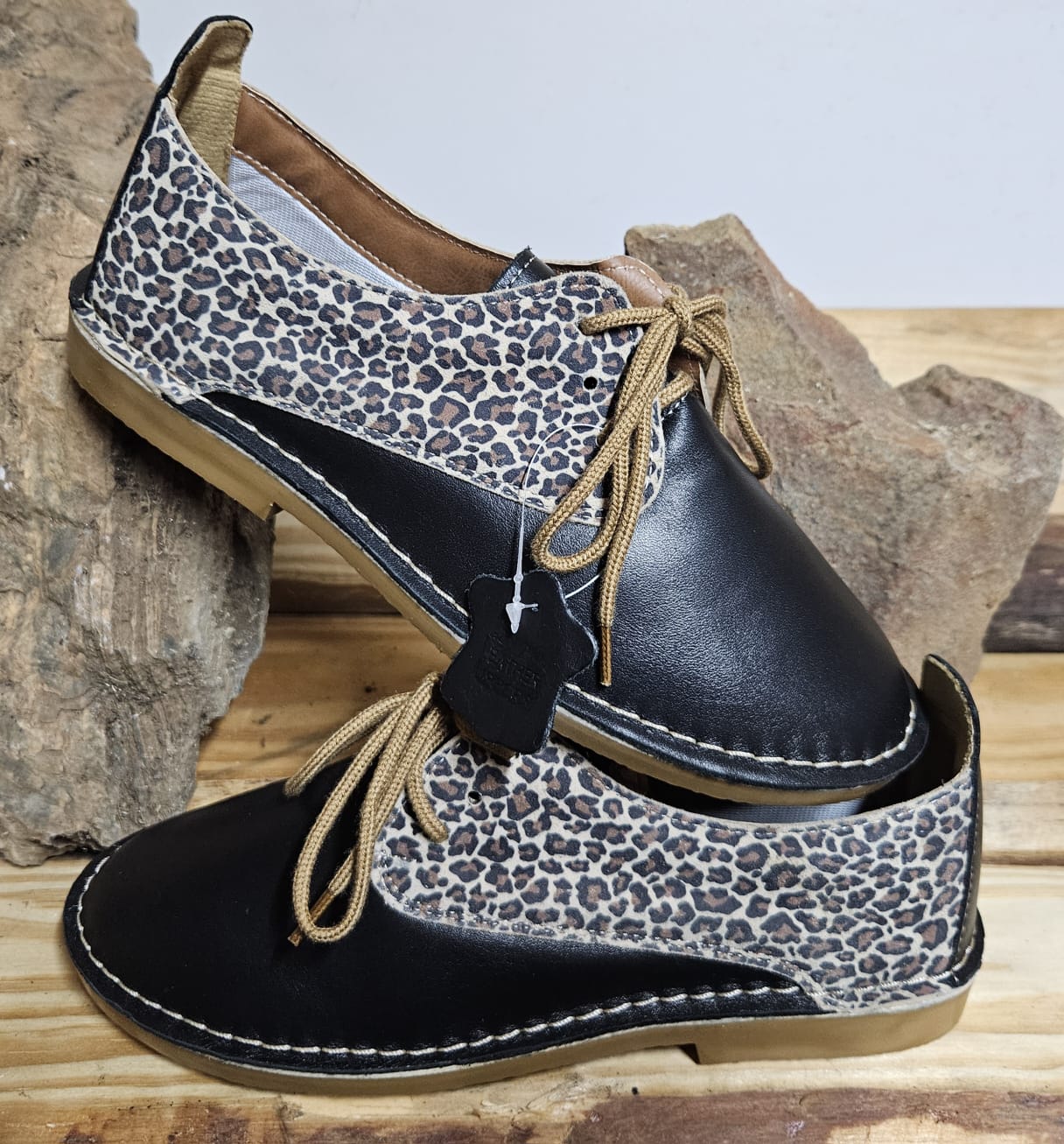 Leopard black